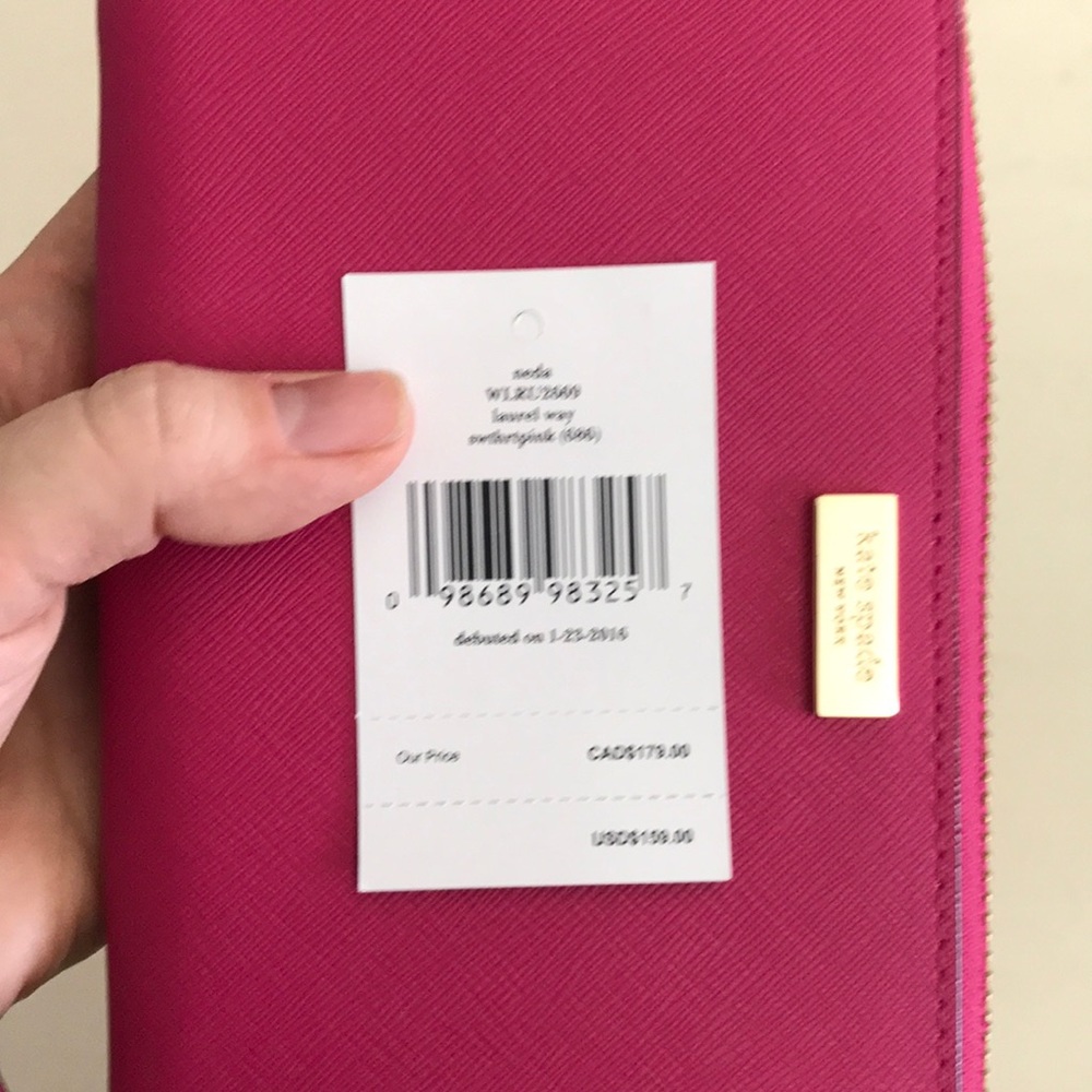 Kate Spade Wallet - Picture 4 of 4